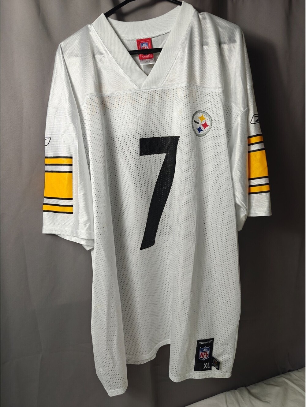 ROETHLISBERGER # 7 WHITE SHORT SLEEVE V-NECK JERSEY  NFL PLAYERS XL